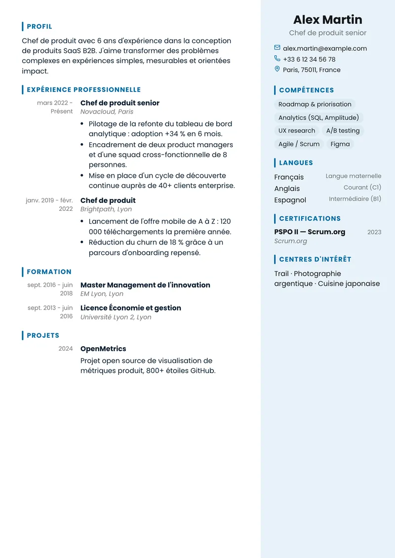 Modèle de CV Azur, famille moderne, colonne latérale à droite